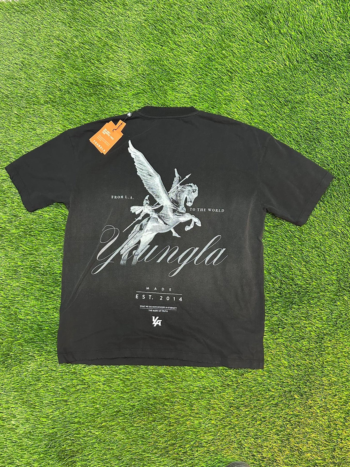 Playera YOUNGLA