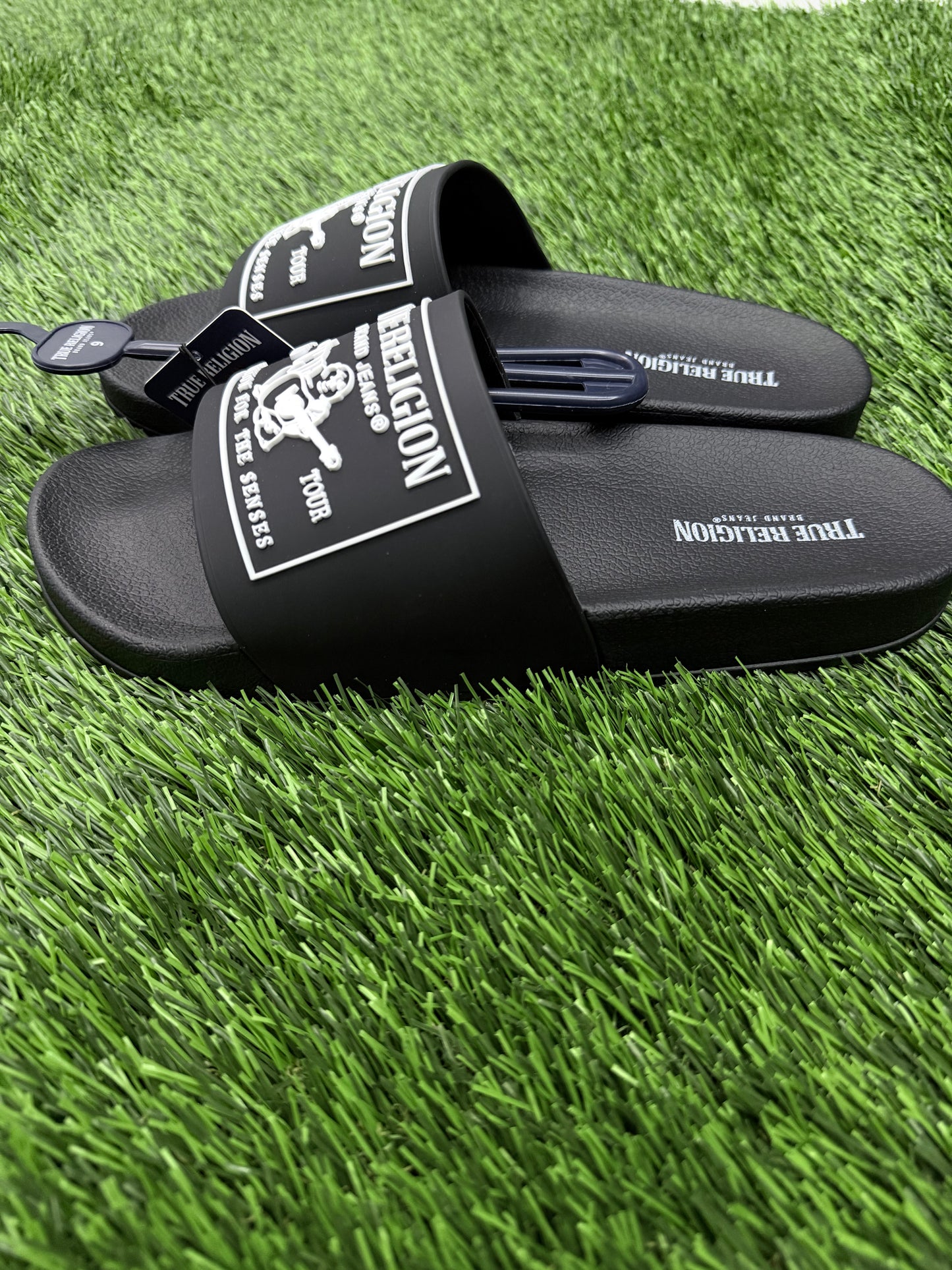 Chanclas True Religión